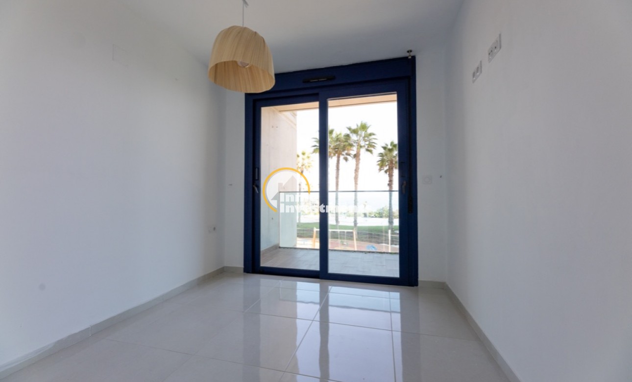 Resale - Apartment - Punta Prima - Beachside