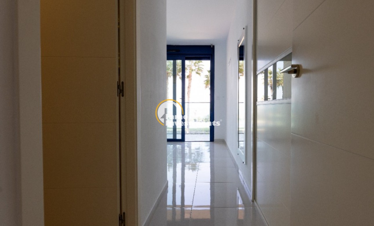 Resale - Apartment - Punta Prima - Beachside