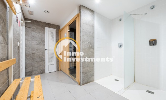 Resale - Apartment - Punta Prima - Beachside