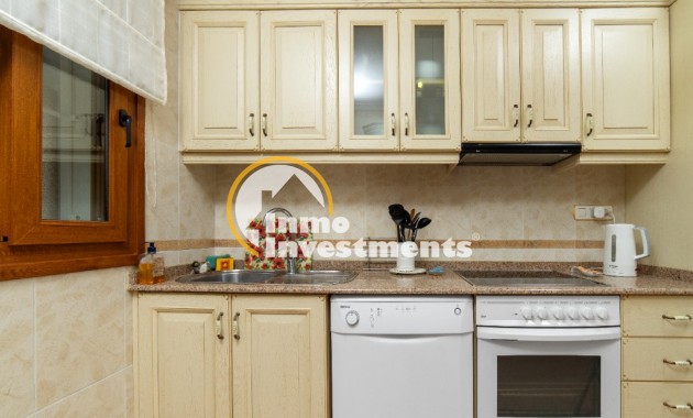 Resale - Villa - Los Altos