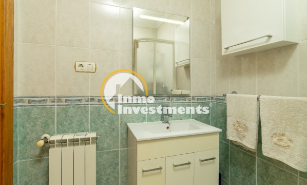 Resale - Villa - Los Altos