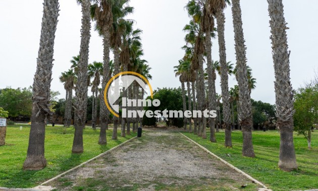 Resale - Villa - Los Altos