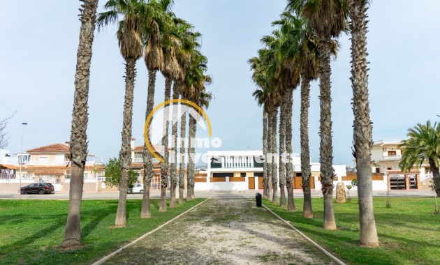 Resale - Villa - Los Altos