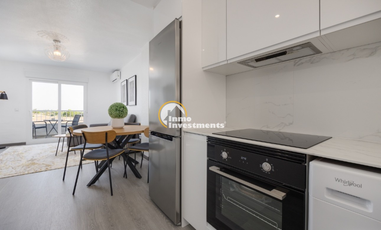 Resale - Apartment - Punta Prima - Beachside