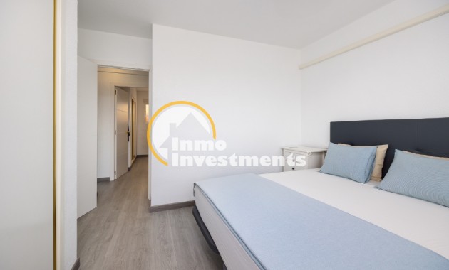 Resale - Apartment - Punta Prima - Beachside