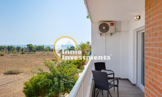 Resale - Apartment - Punta Prima - Beachside