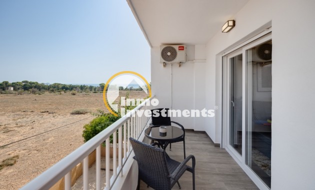 Resale - Apartment - Punta Prima - Beachside