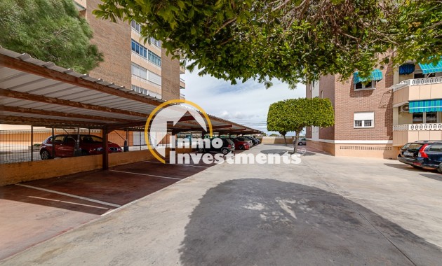 Resale - Apartment - Punta Prima - Beachside