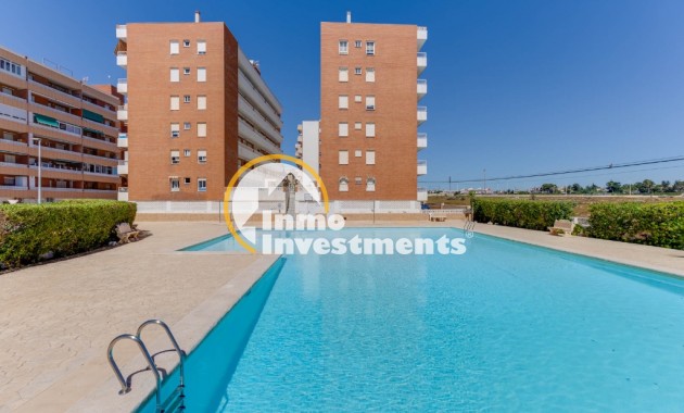 Resale - Apartment - Punta Prima - Beachside