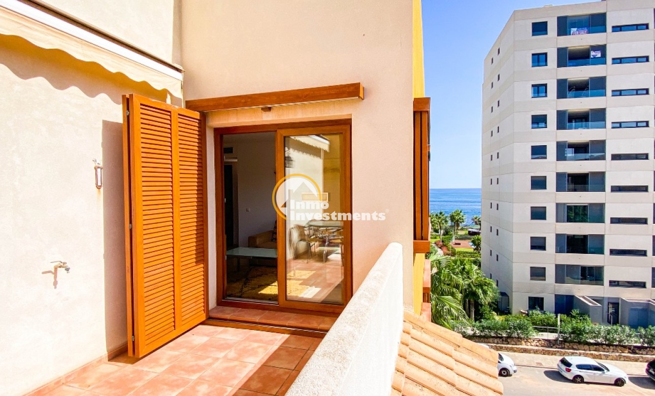 Resale - Apartment - Punta Prima - Beachside
