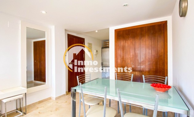 Resale - Apartment - Punta Prima - Beachside