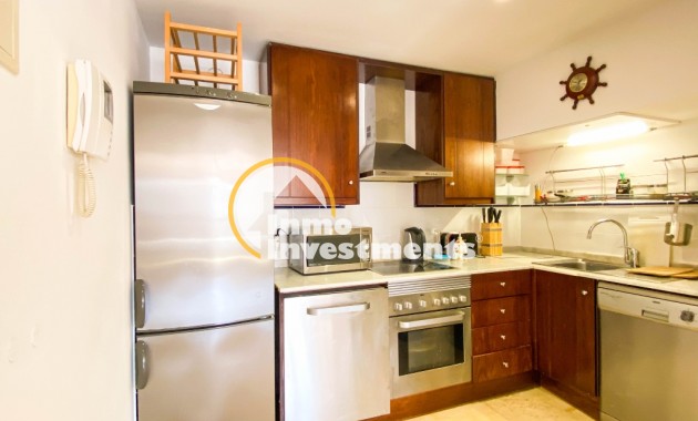 Resale - Apartment - Punta Prima - Beachside