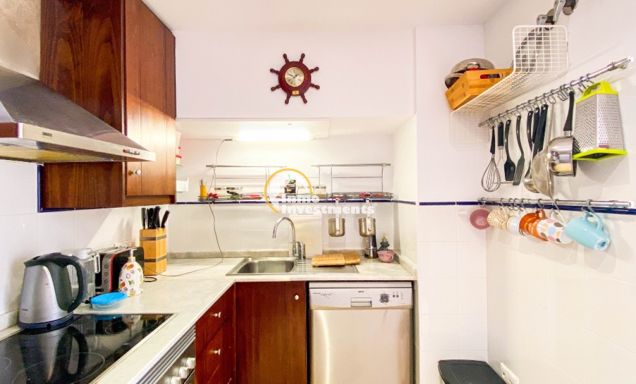 Resale - Apartment - Punta Prima - Beachside