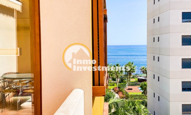 Resale - Apartment - Punta Prima - Beachside