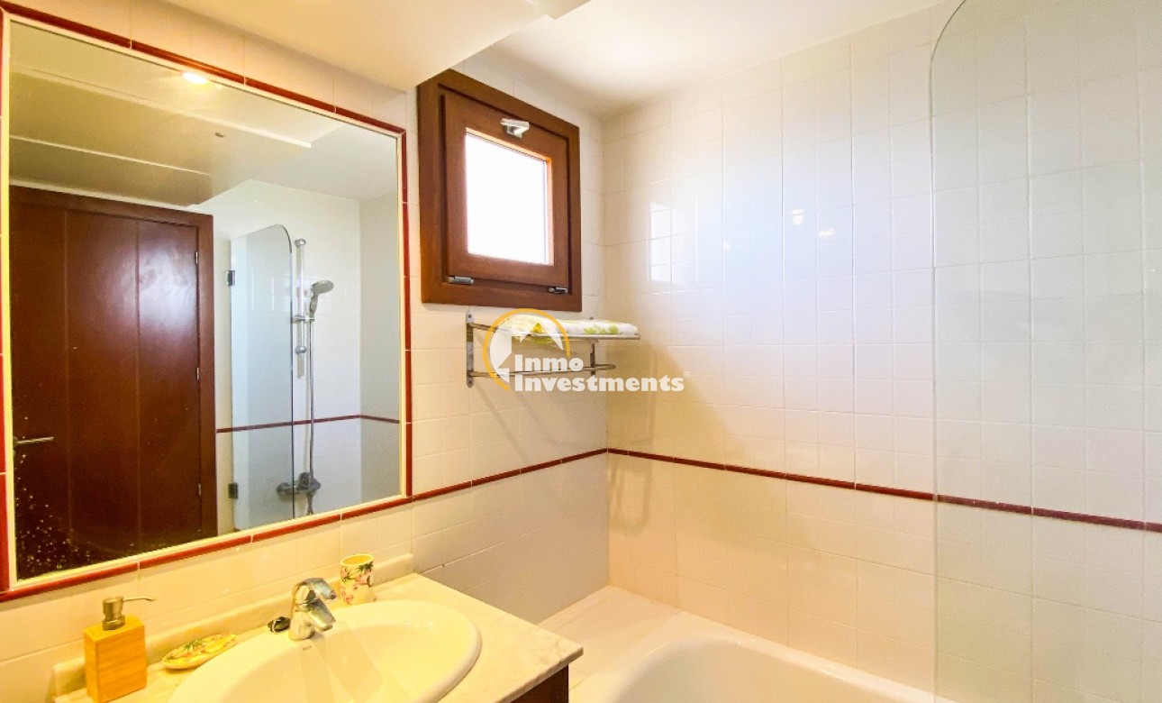 Resale - Apartment - Punta Prima - Beachside