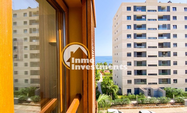 Resale - Apartment - Punta Prima - Beachside