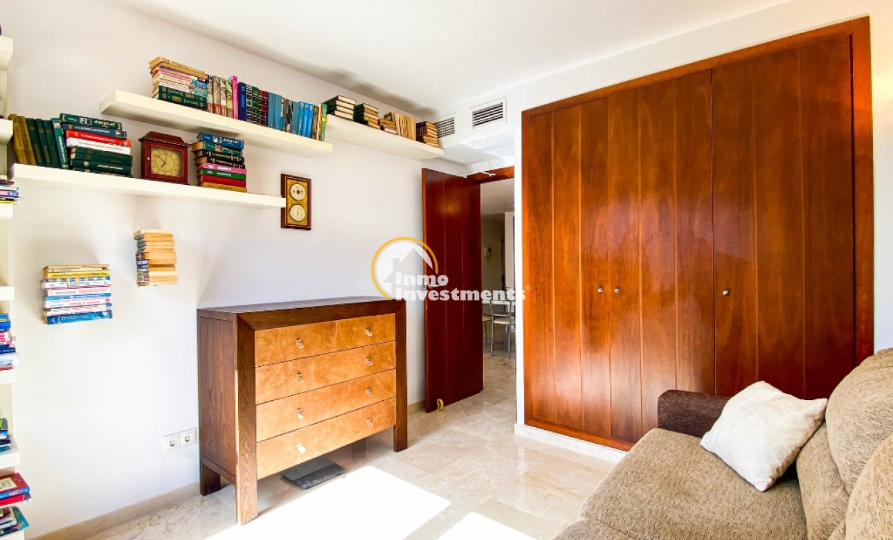 Resale - Apartment - Punta Prima - Beachside