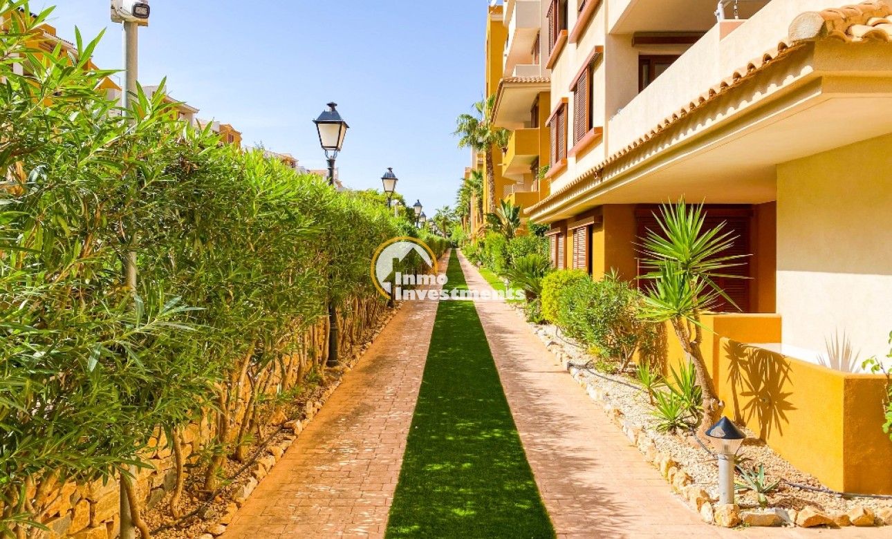 Resale - Apartment - Punta Prima - Beachside