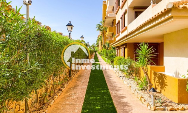 Resale - Apartment - Punta Prima - Beachside