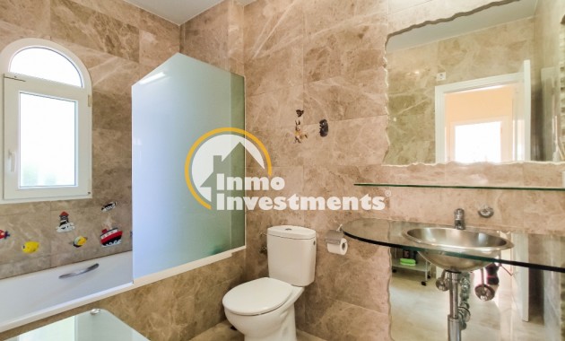 Resale - Villa - Las Ramblas - Las Ramblas Golf