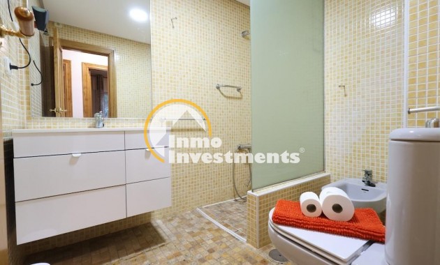 Resale - Bungalow - Orihuela Costa - Campoamor