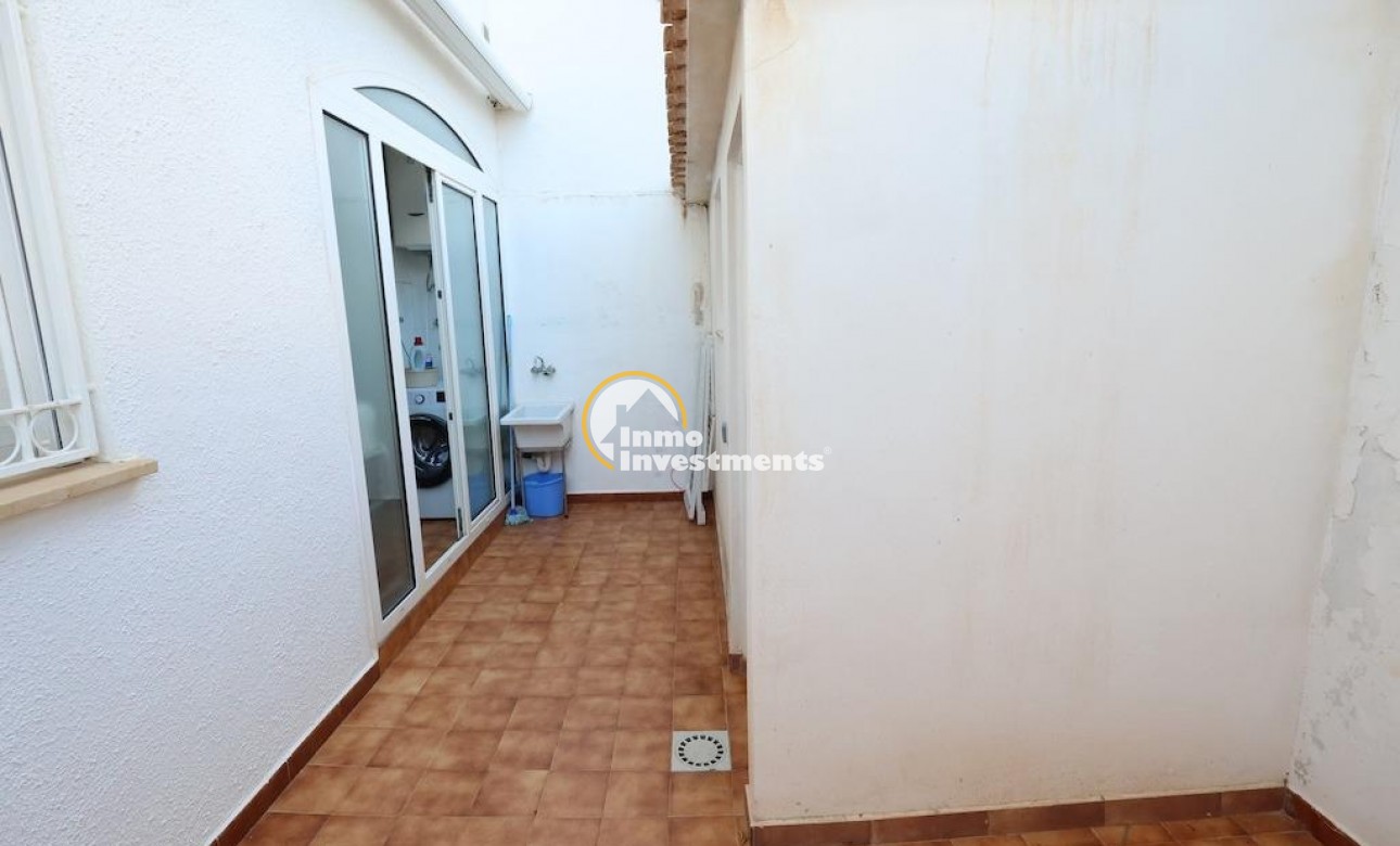 Resale - Bungalow - Orihuela Costa - Campoamor