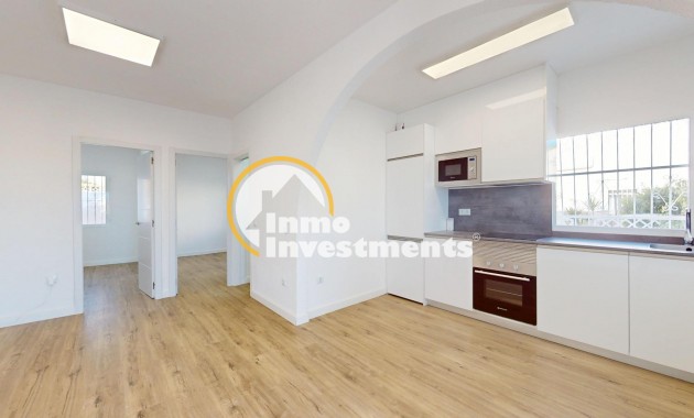 Resale - Bungalow - San Miguel de Salinas - Blue Lagoon