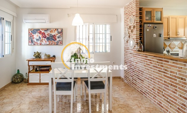 Gebrauchtimmobilien - Villa - El Raso - El raso