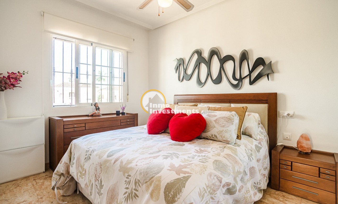 Gebrauchtimmobilien - Villa - El Raso - El raso