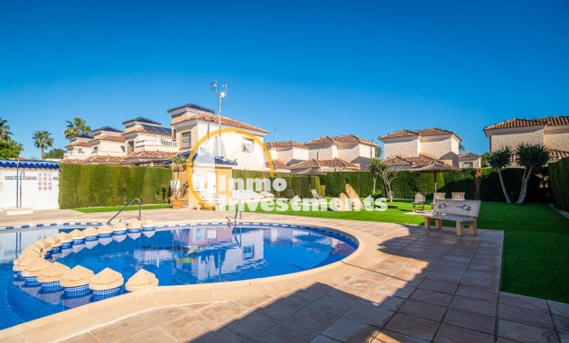 Gebrauchtimmobilien - Villa - El Raso - El raso
