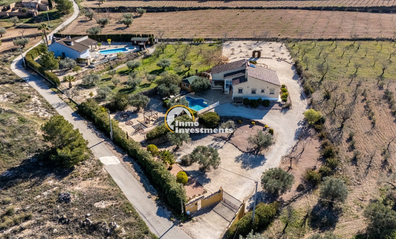 Resale - Finca - La Zarza