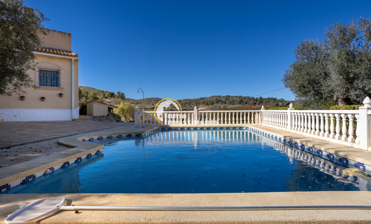 Resale - Finca - La Zarza