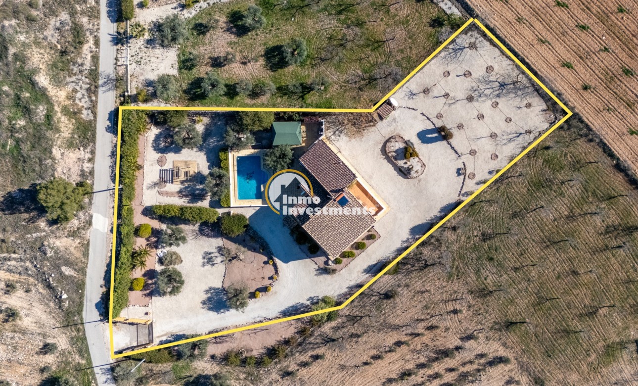 Resale - Finca - La Zarza