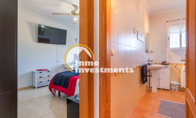 Resale - Finca - La Zarza