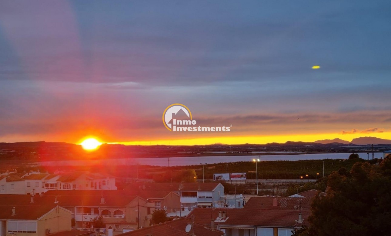 Resale - Apartment - Torrevieja - Beach