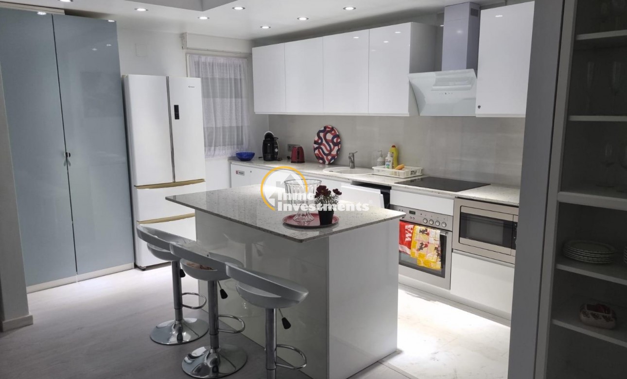 Resale - Apartment - Torrevieja - Beach