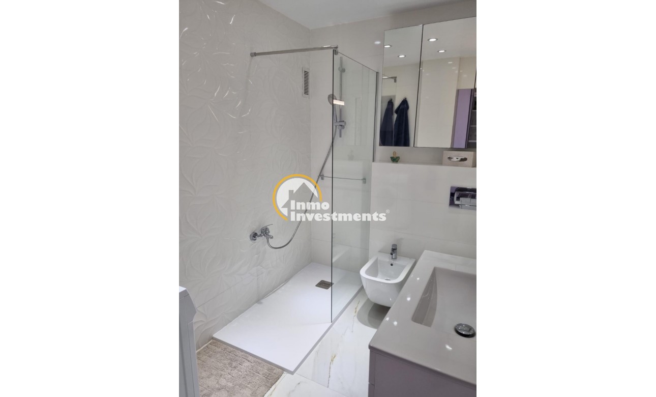 Resale - Apartment - Torrevieja - Beach