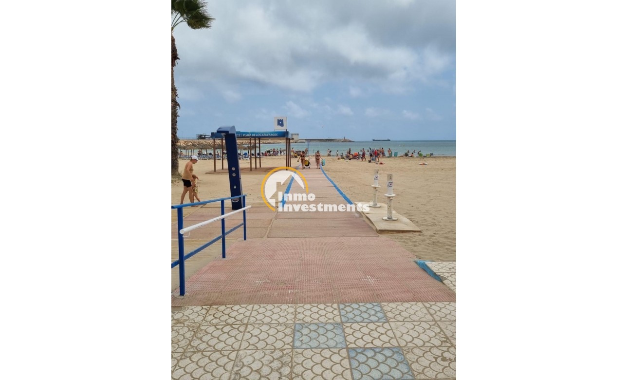 Resale - Apartment - Torrevieja - Beach