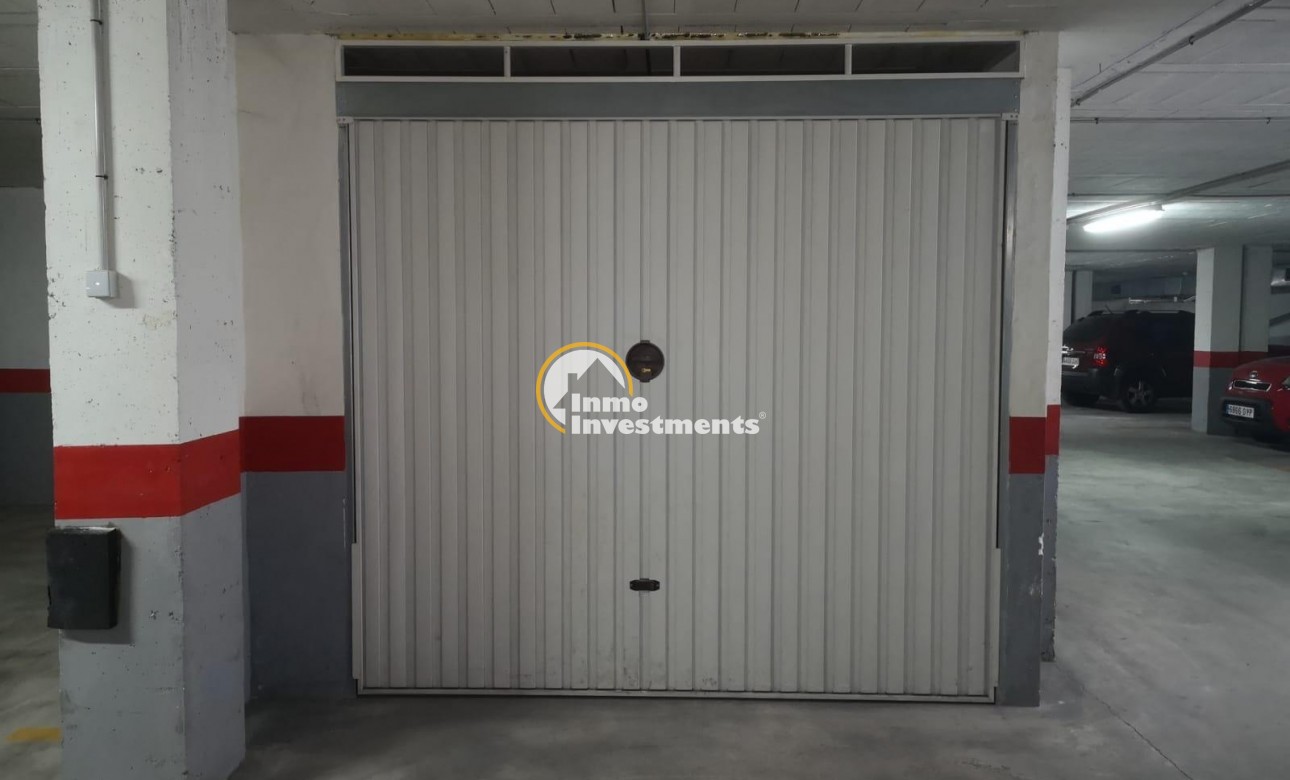 Resale - Garage - Torrevieja - Estacion de autobuses