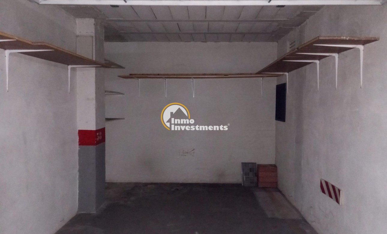 Resale - Garage - Torrevieja - Estacion de autobuses