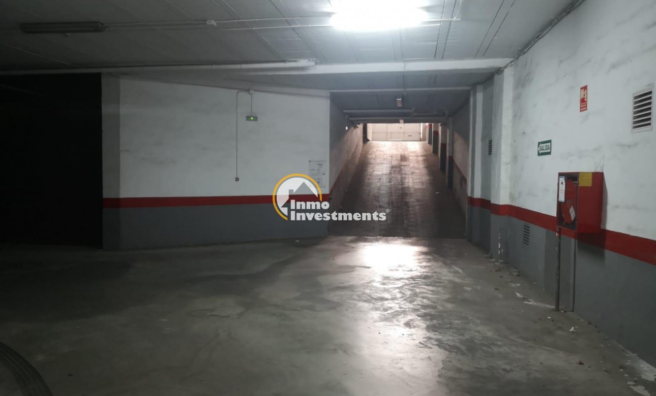 Resale - Garage - Torrevieja - Estacion de autobuses