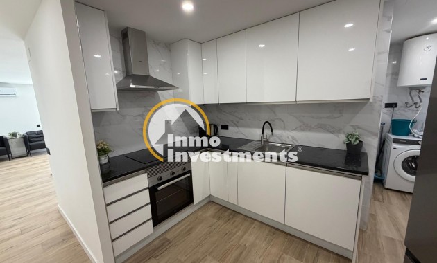 Resale - Apartment - Torrevieja - Beach