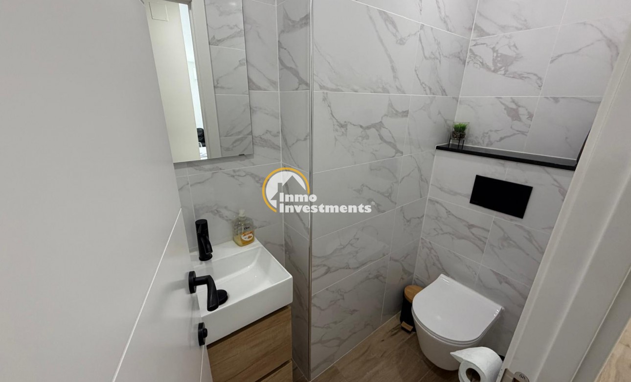 Resale - Apartment - Torrevieja - Beach