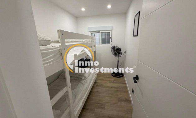 Resale - Apartment - Torrevieja - Beach