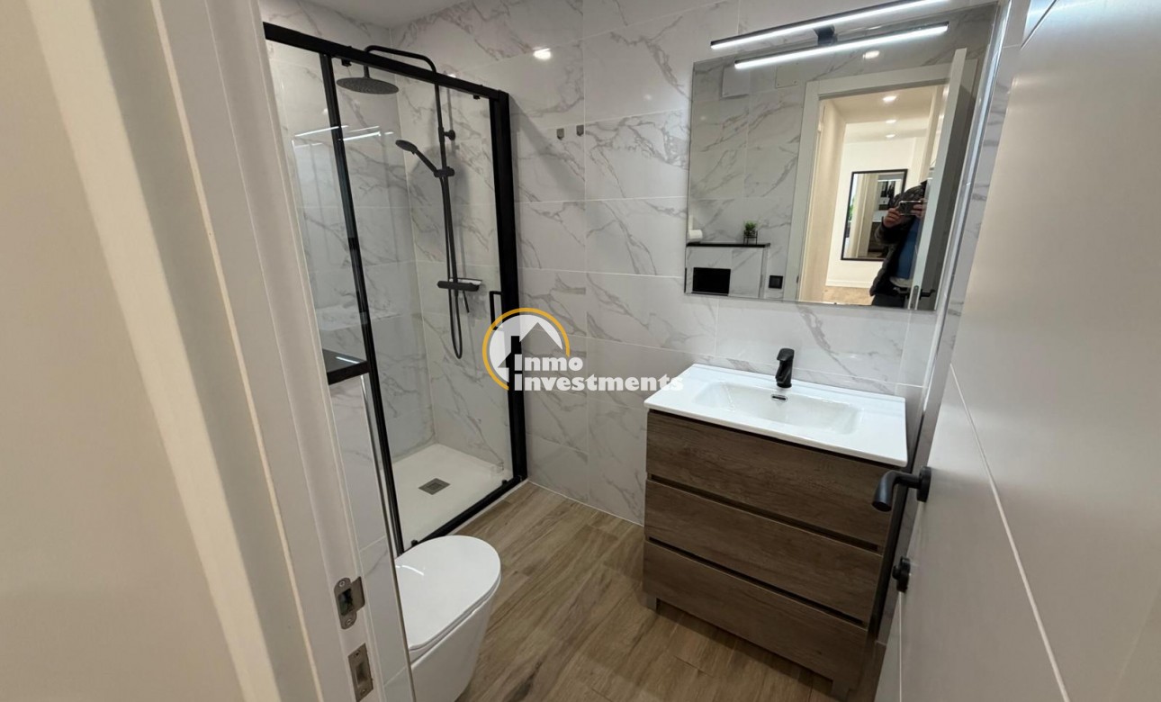 Resale - Apartment - Torrevieja - Beach