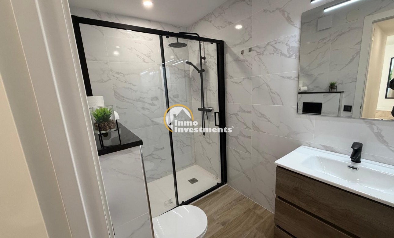 Resale - Apartment - Torrevieja - Beach