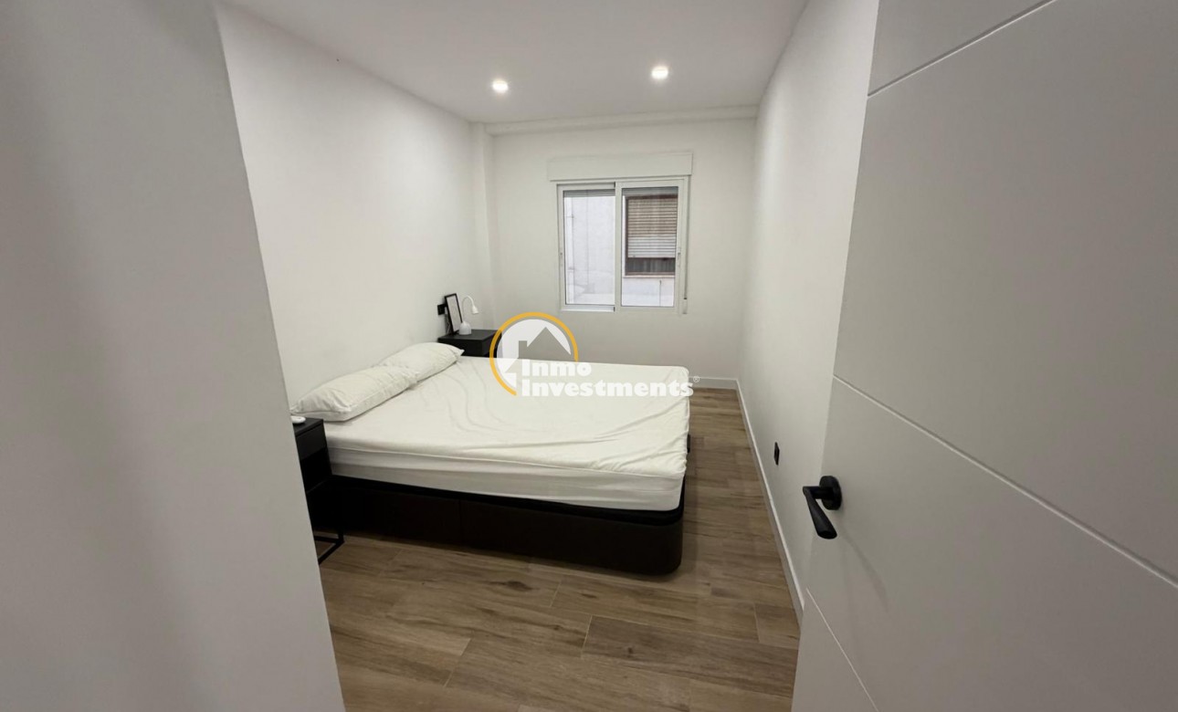 Resale - Apartment - Torrevieja - Beach