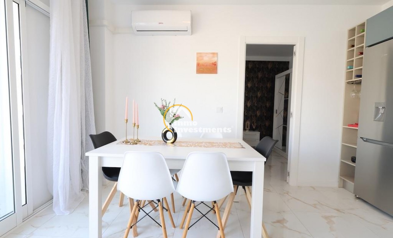 Resale - Apartment - Torrevieja - La Mata