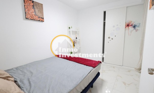 Resale - Apartment - Torrevieja - La Mata