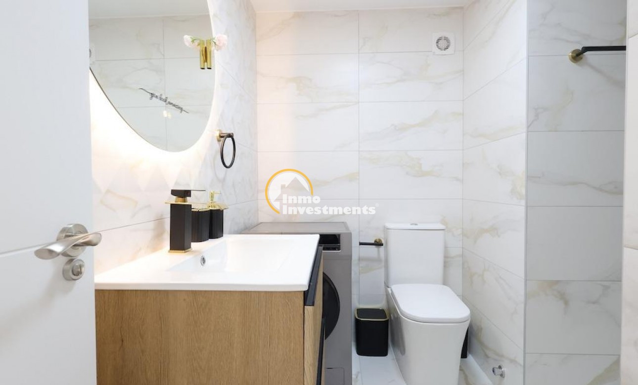 Resale - Apartment - Torrevieja - La Mata